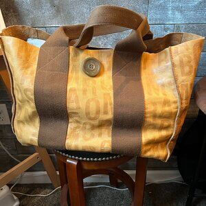 Marc Jacobs Large Tan Leather Logo Tote Bag
